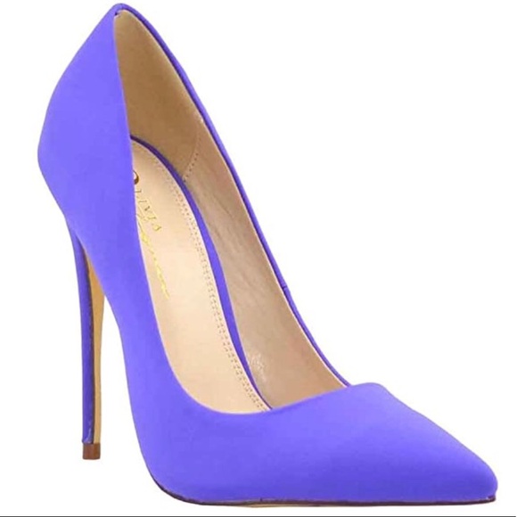 Pumps - Picture 2 of 4